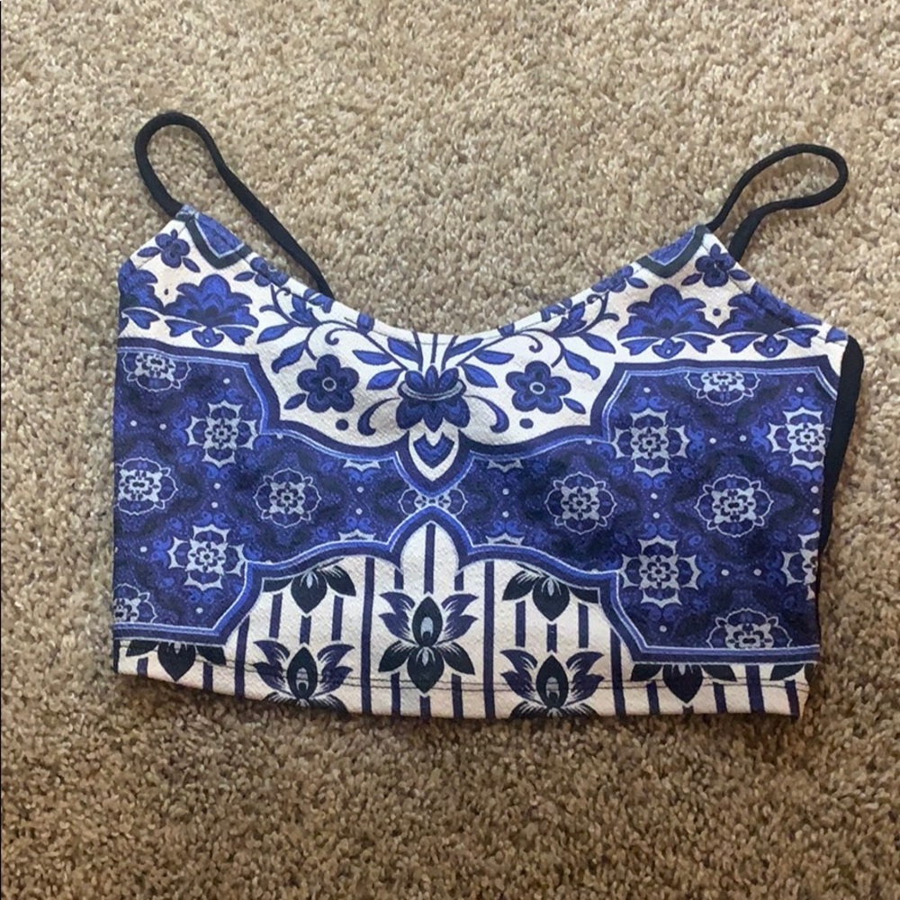 Crop top